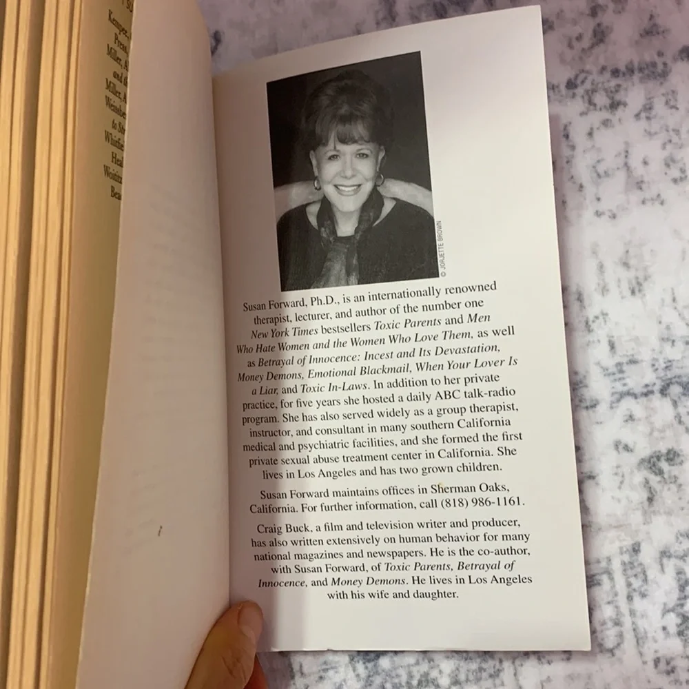 Toxic Parents: Overcoming Their Hurtful Legacy and Reclaiming Your Life by Craig
